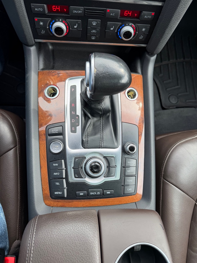 Photo 4 of this AUDI Q7