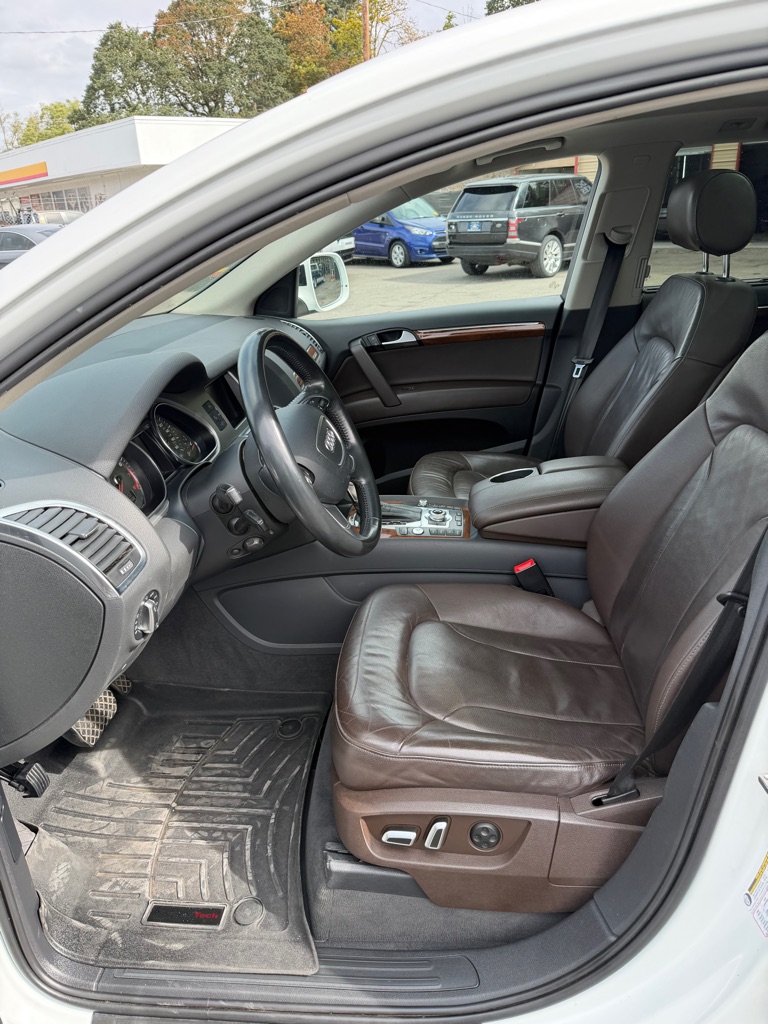 Photo 10 of this AUDI Q7