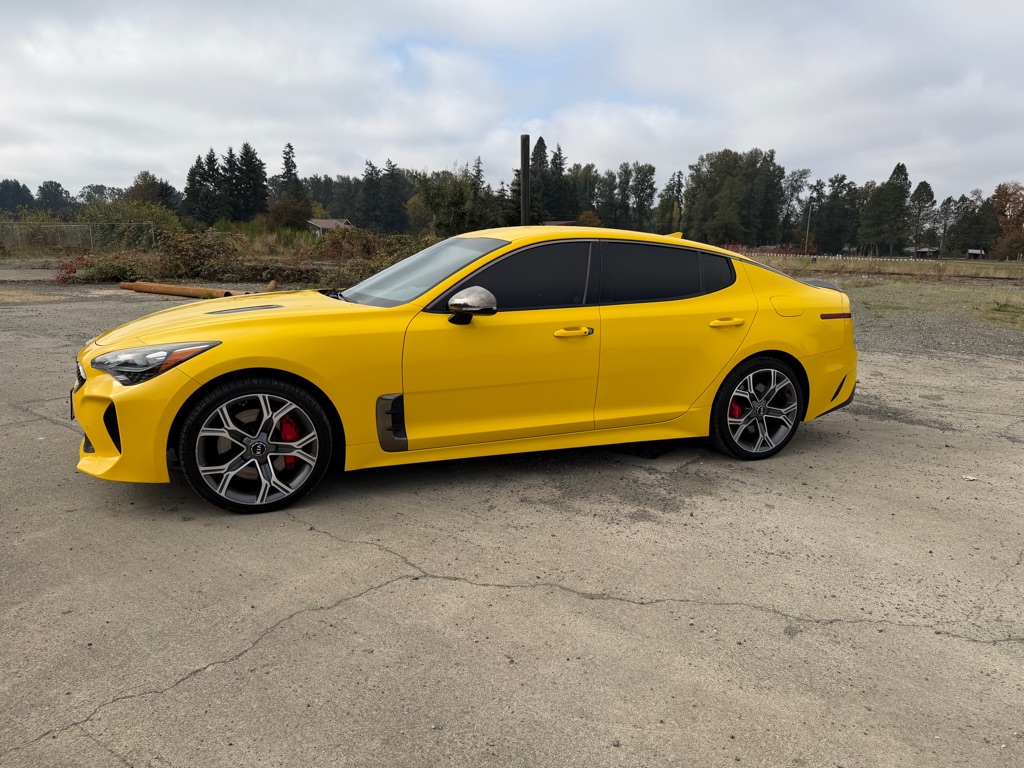 Photo 34 of this KIA STINGER
