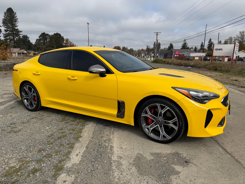 Photo 21 of this KIA STINGER