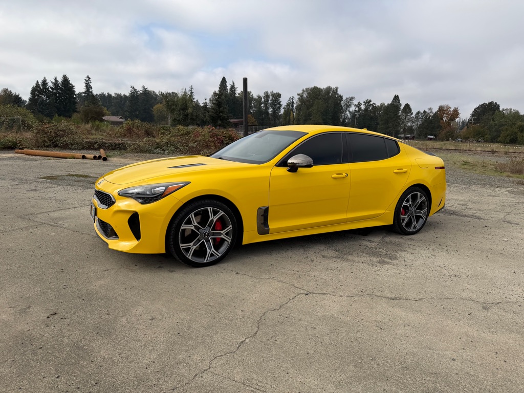 Photo 33 of this KIA STINGER
