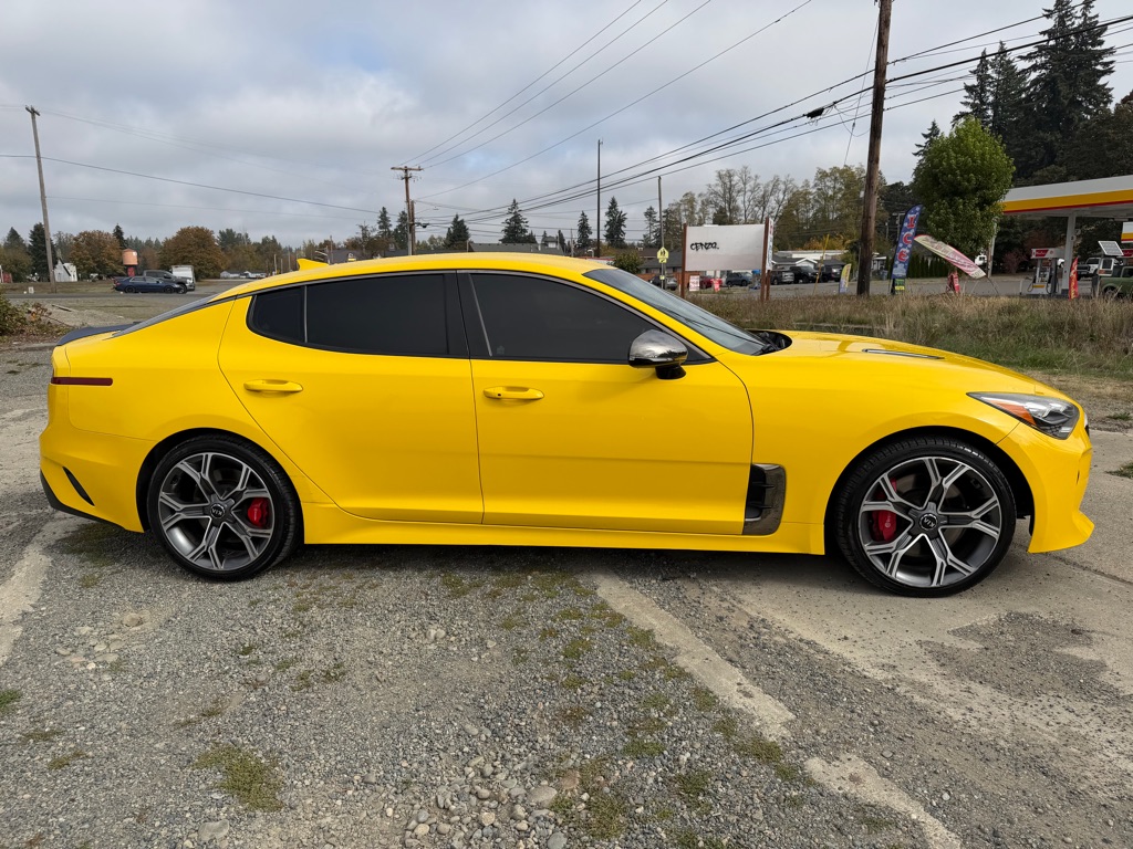 Photo 10 of this KIA STINGER