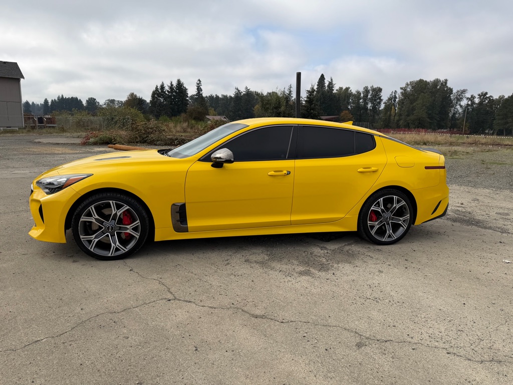 Photo 35 of this KIA STINGER