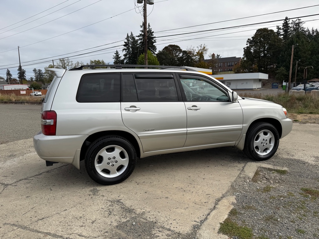 Photo 37 of this TOYOTA HIGHLANDER