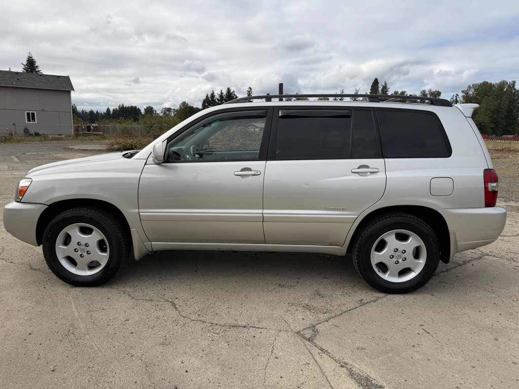 Photo 24 of this TOYOTA HIGHLANDER