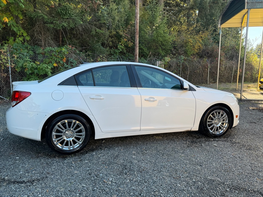 Photo 43 of this CHEVROLET CRUZE