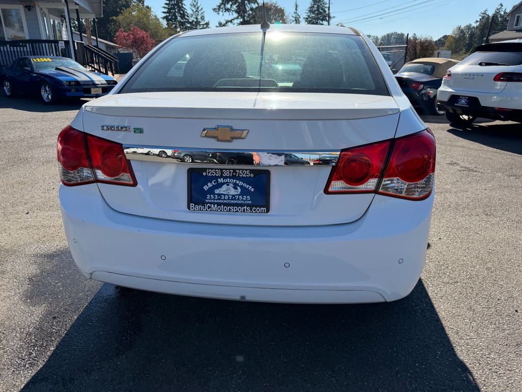 Photo 15 of this CHEVROLET CRUZE