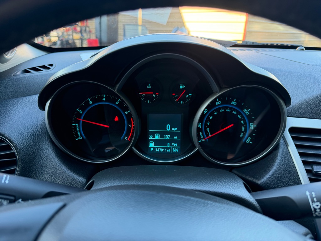Photo 8 of this CHEVROLET CRUZE