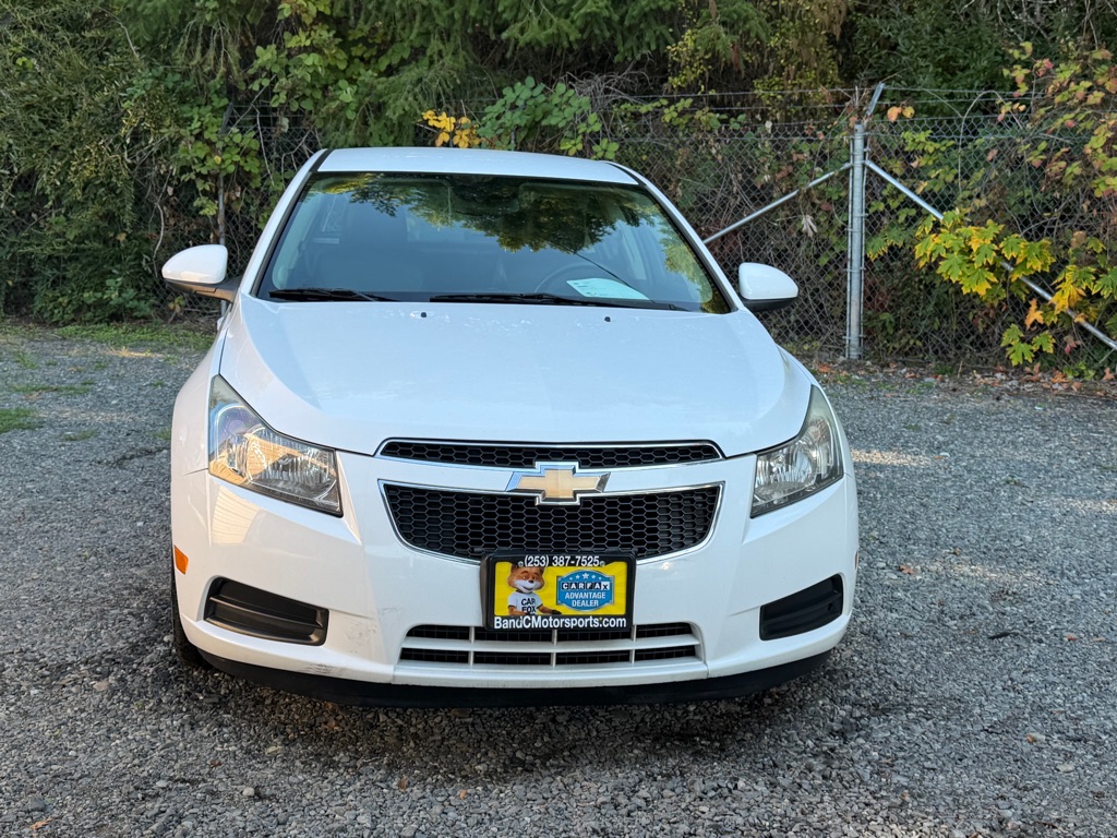 Photo 2 of this CHEVROLET CRUZE