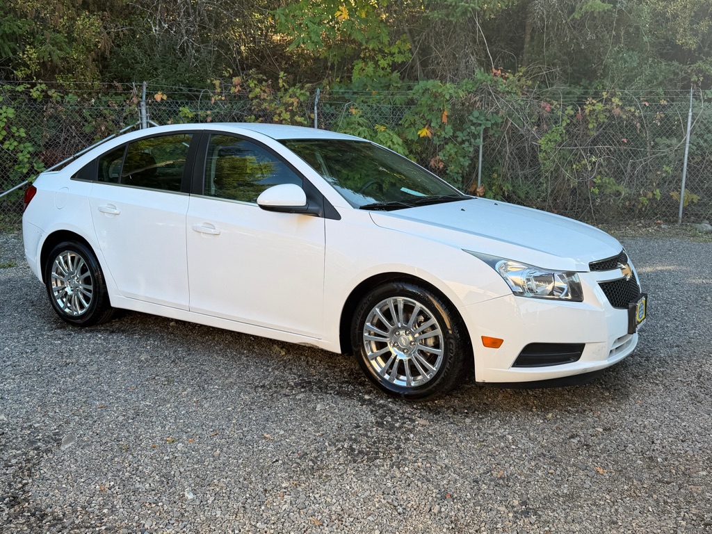 Photo 3 of this CHEVROLET CRUZE