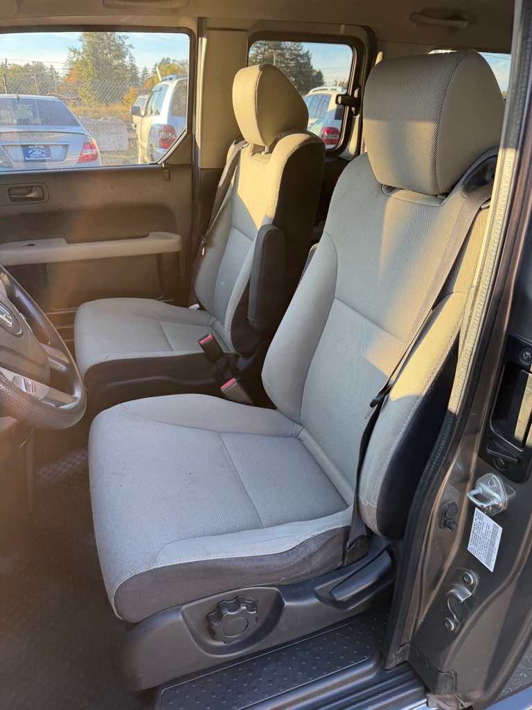 Photo 13 of this HONDA ELEMENT