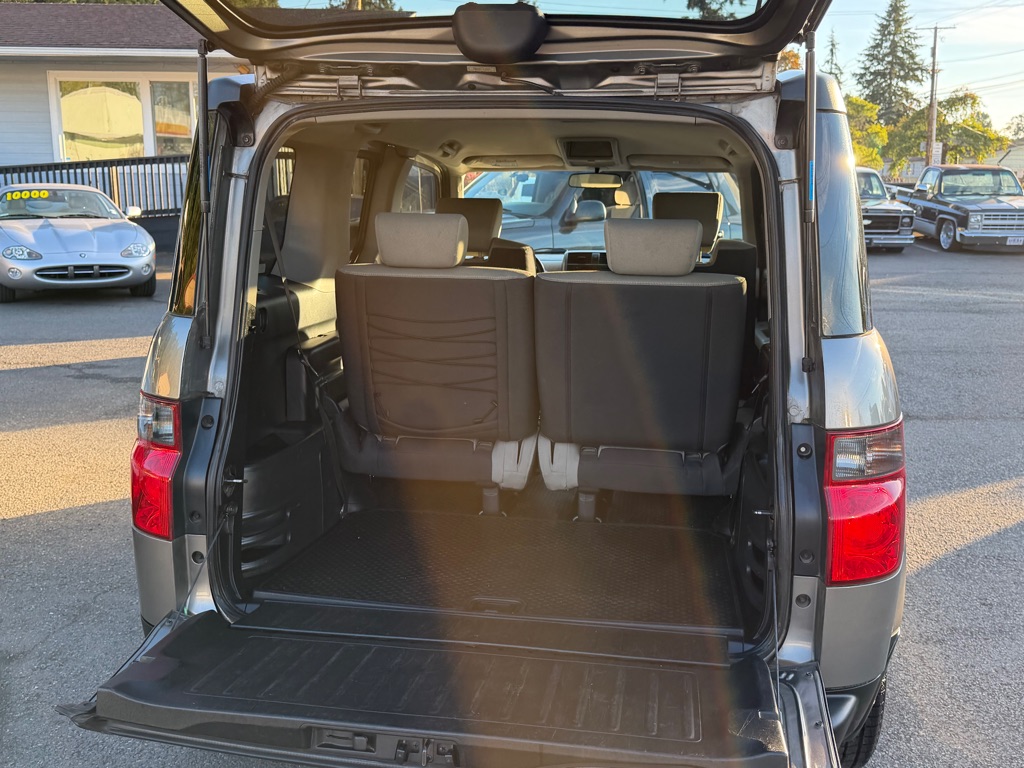 Photo 9 of this HONDA ELEMENT