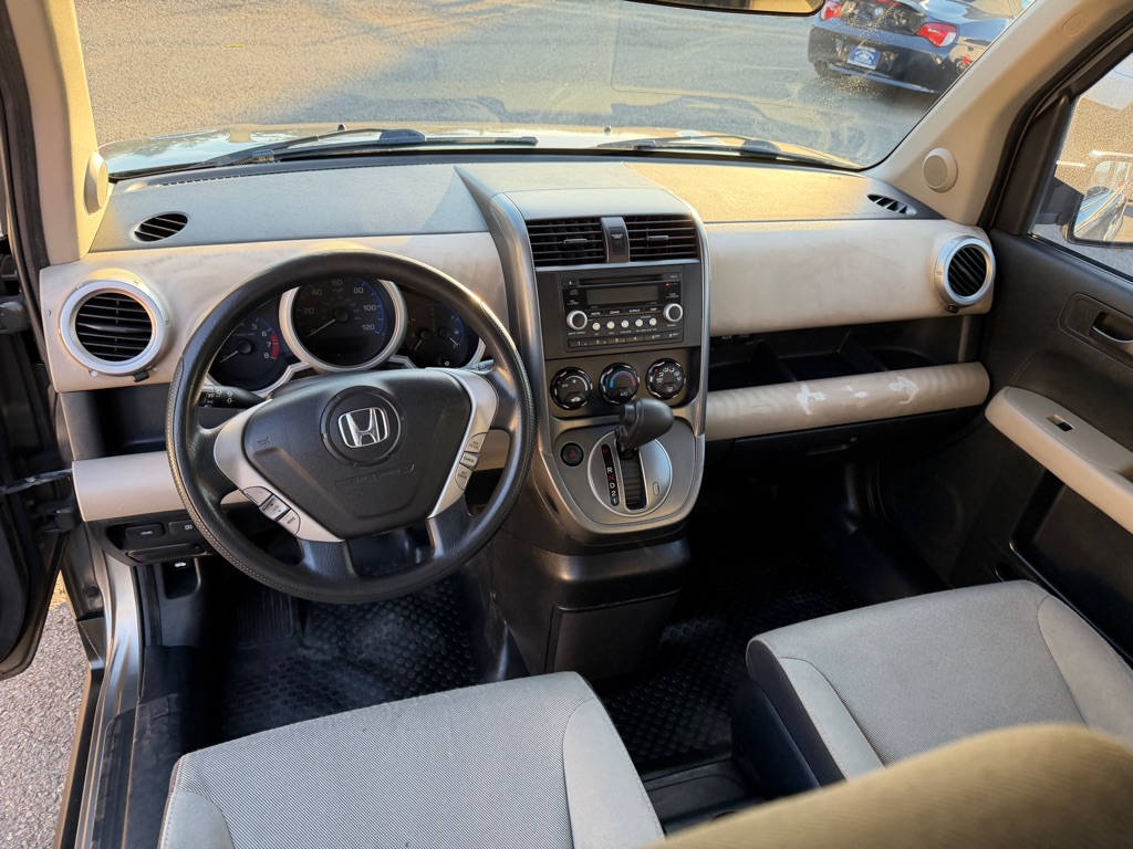Photo 11 of this HONDA ELEMENT