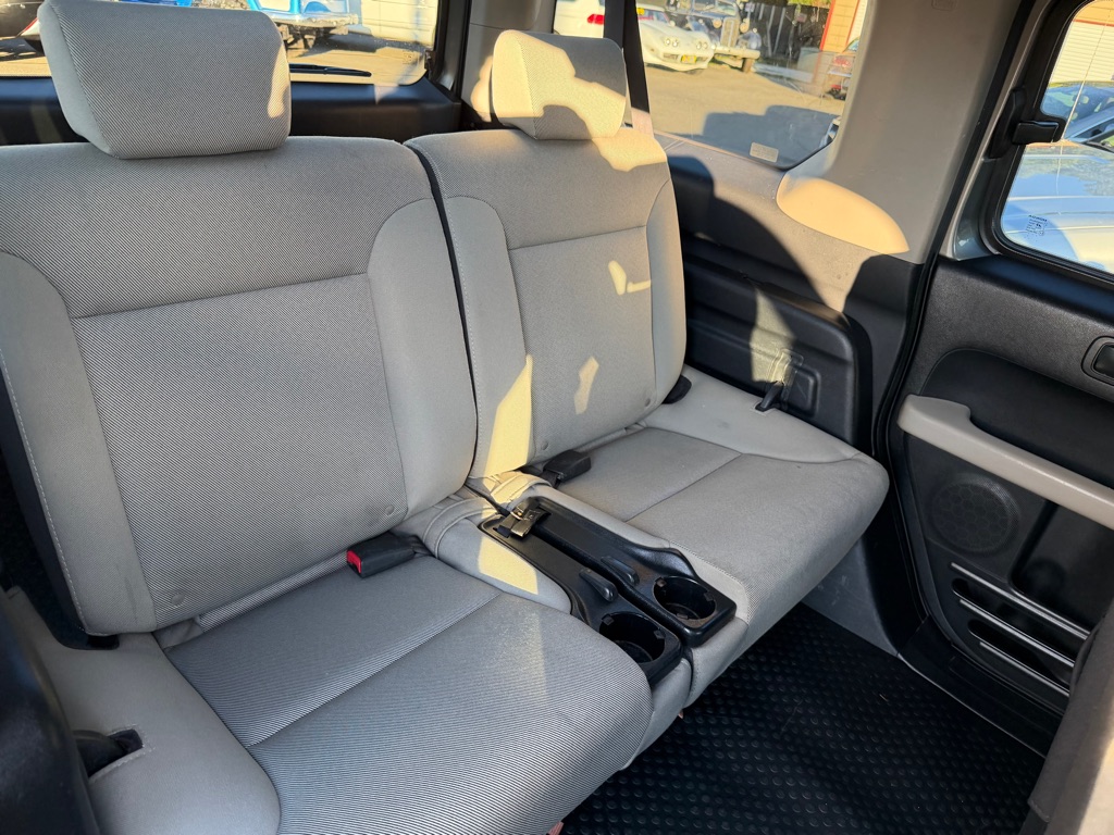 Photo 8 of this HONDA ELEMENT