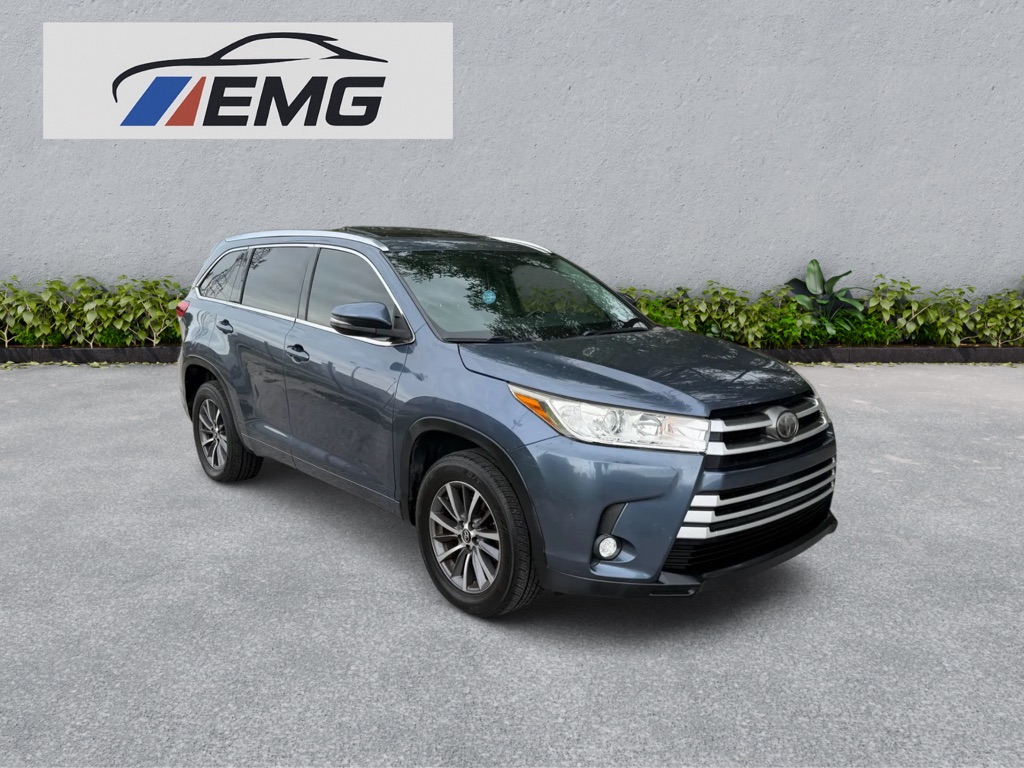 Blue 2017 Toyota Highlander SUV / Crossover Front-Wheel Drive Automatic
