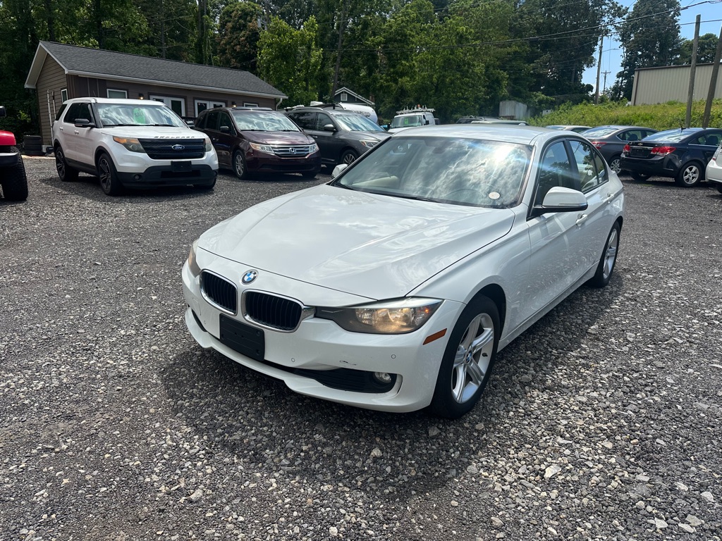 2014 BMW 3 Series 320i's photo