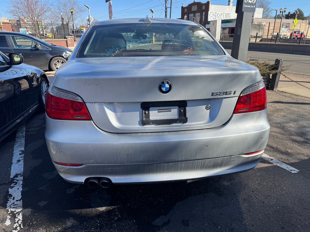 Photo 6 of this BMW 5 SERIES