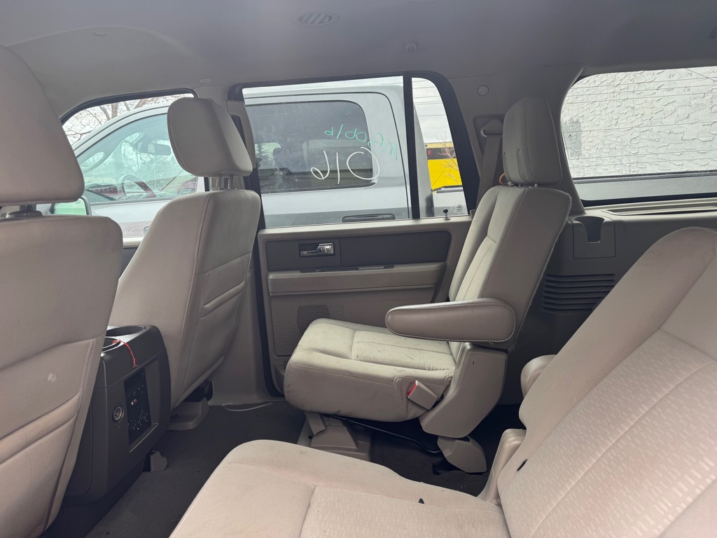 Photo 3 of this FORD EXPEDITION