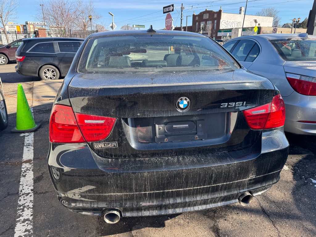 Photo 4 of this BMW 335