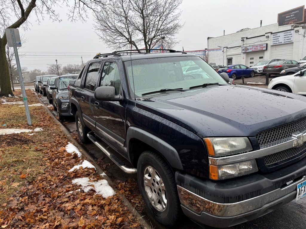 Photo 3 of this CHEVROLET AVALANCHE