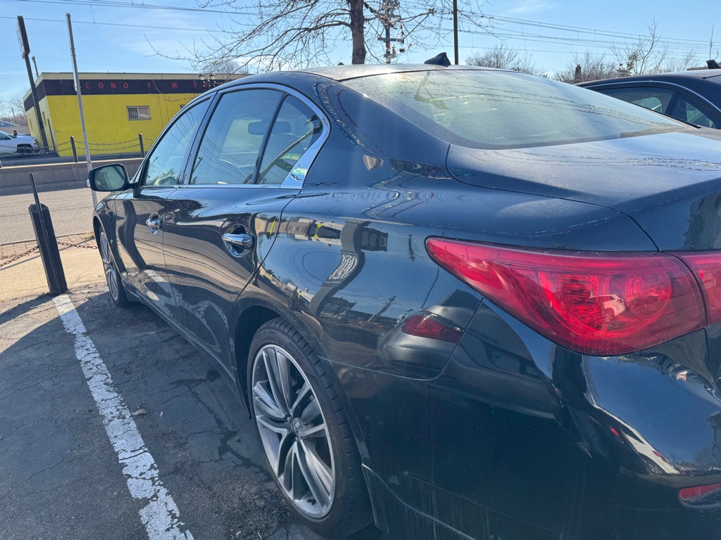 Photo 4 of this INFINITI Q50
