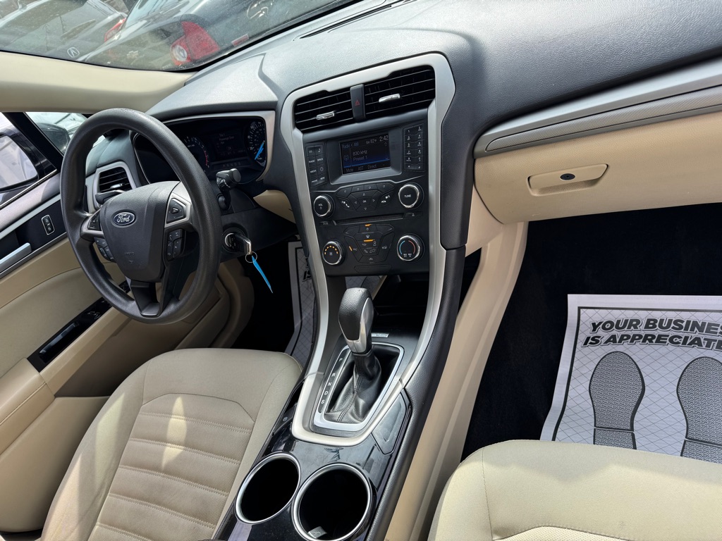 Photo 7 of this FORD FUSION