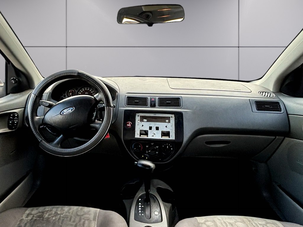 Photo 7 of this FORD FOCUS
