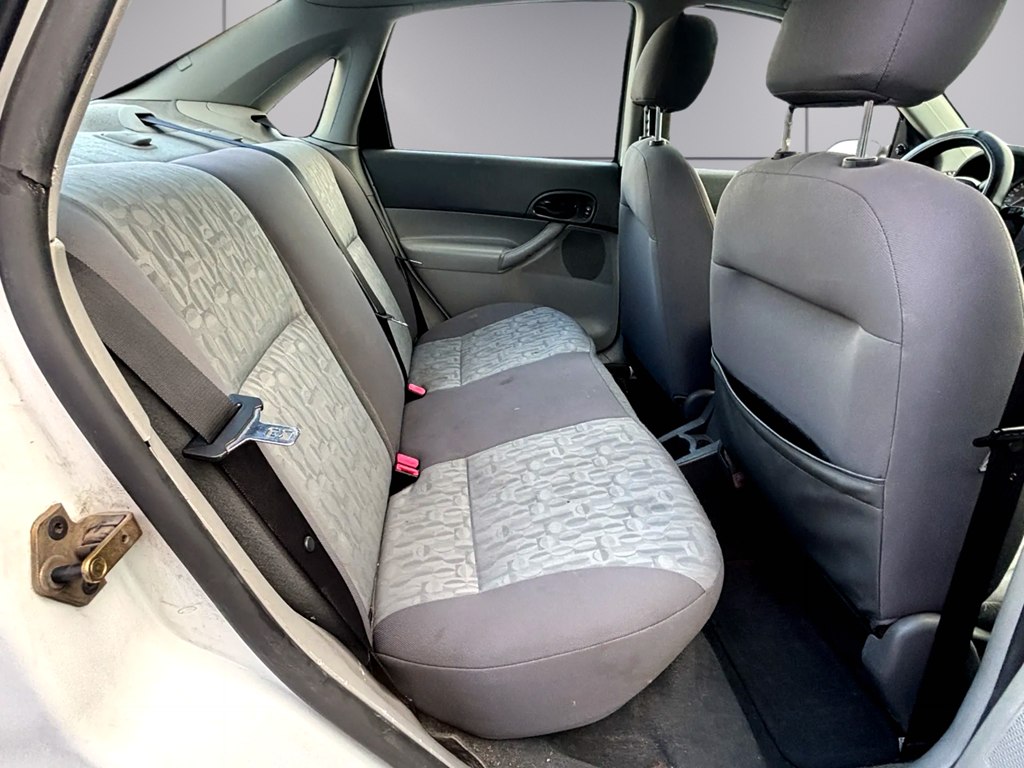 Photo 12 of this FORD FOCUS