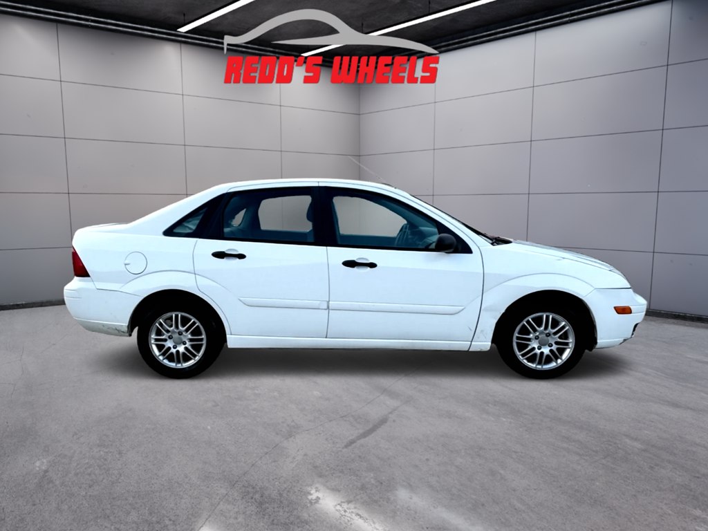 Photo 5 of this FORD FOCUS