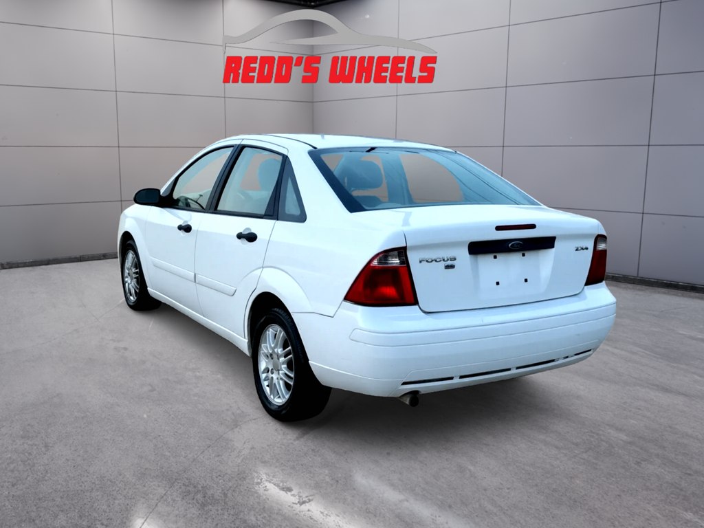 Photo 4 of this FORD FOCUS