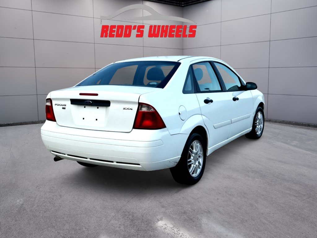 Photo 3 of this FORD FOCUS