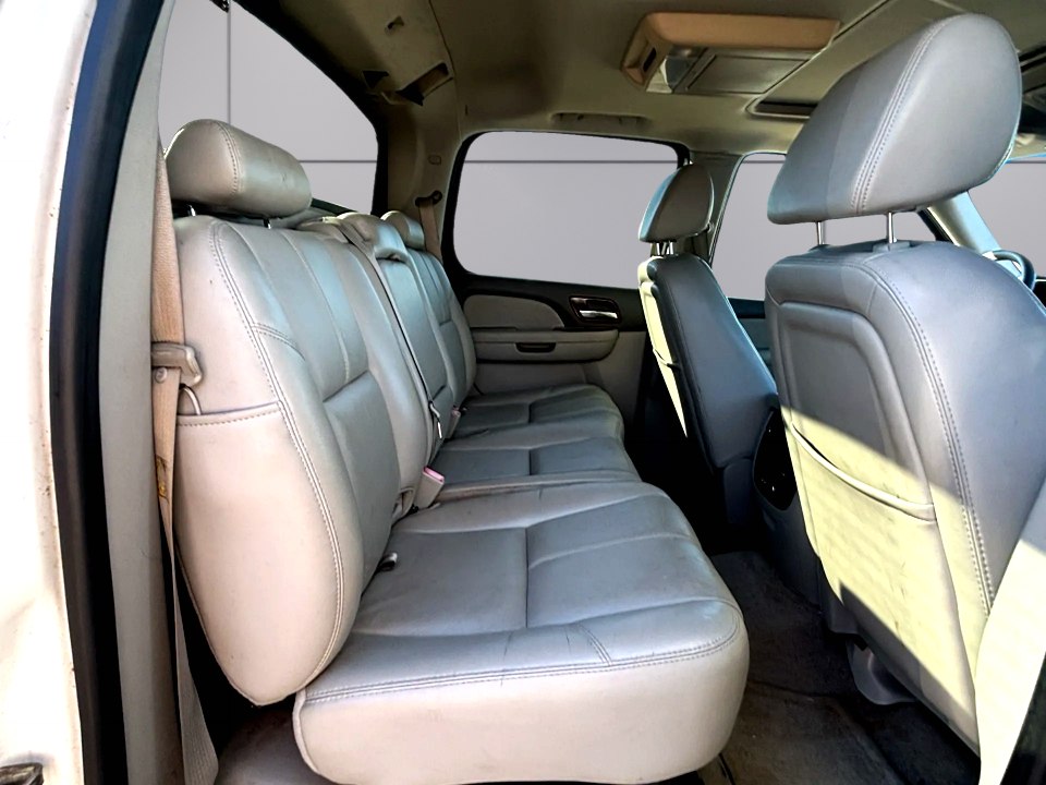Photo 12 of this CHEVROLET AVALANCHE
