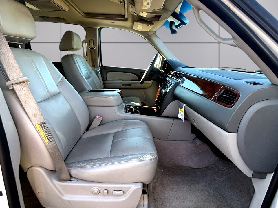 Photo 10 of this CHEVROLET AVALANCHE