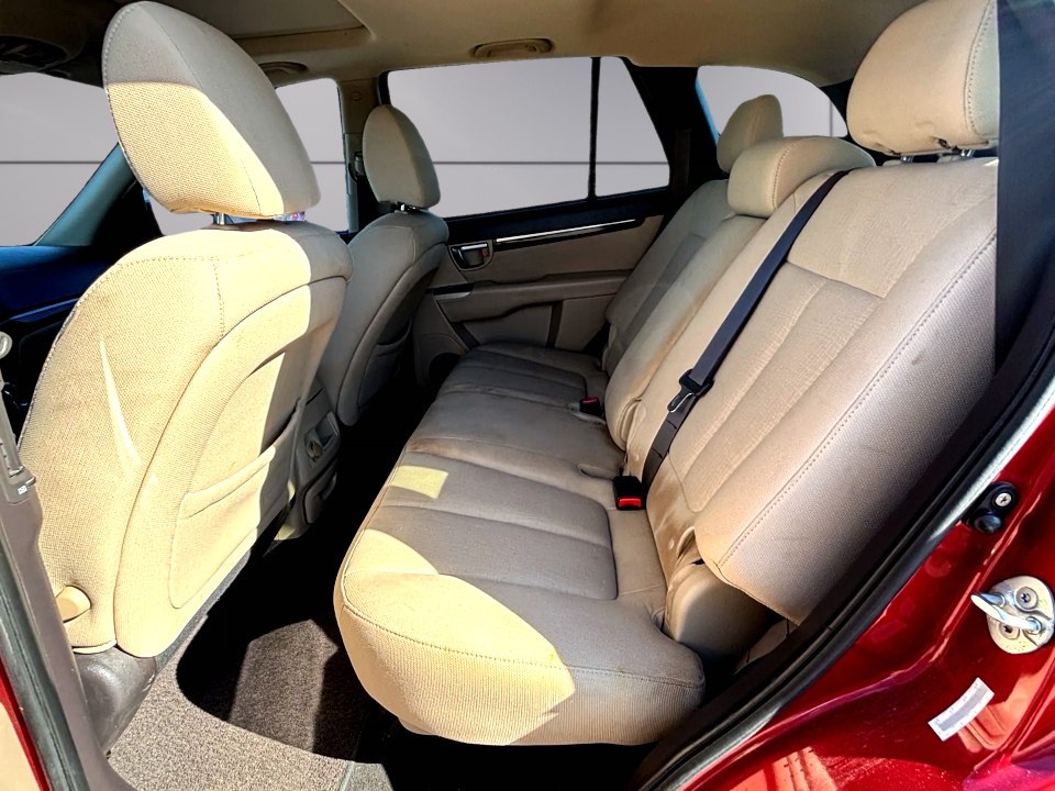 Photo 13 of this HYUNDAI SANTA FE