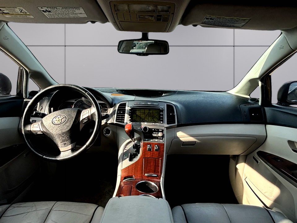 Photo 7 of this TOYOTA VENZA