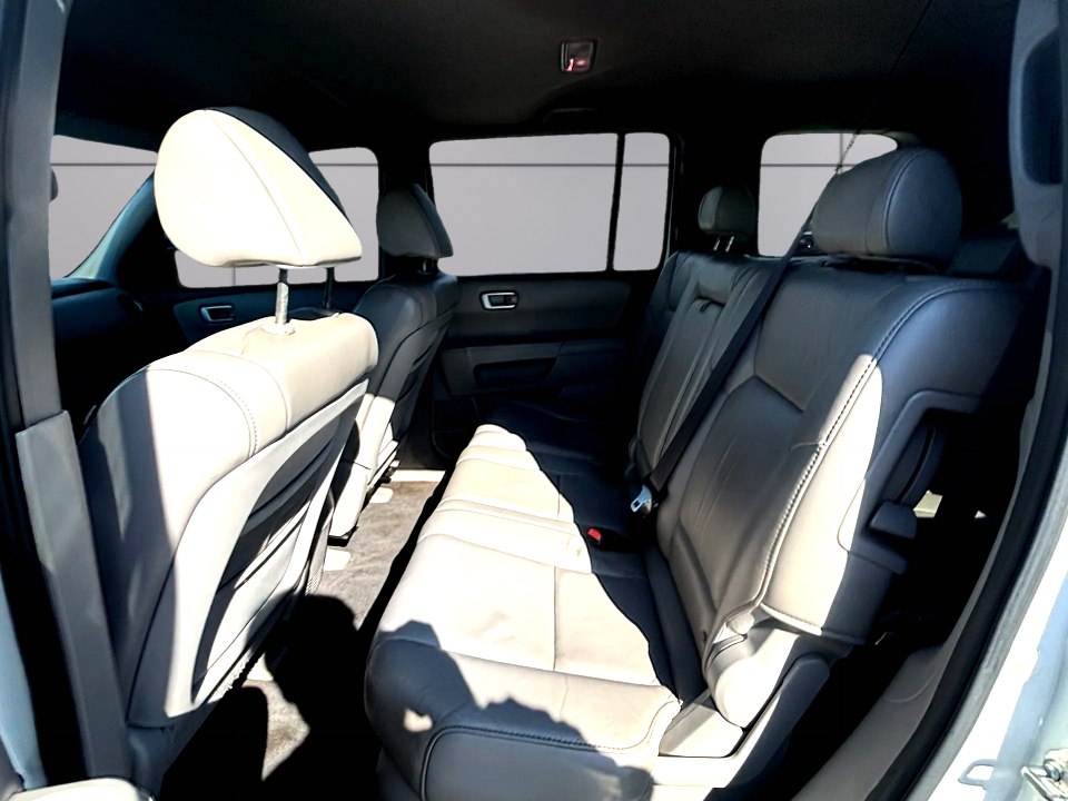 Photo 13 of this HONDA PILOT