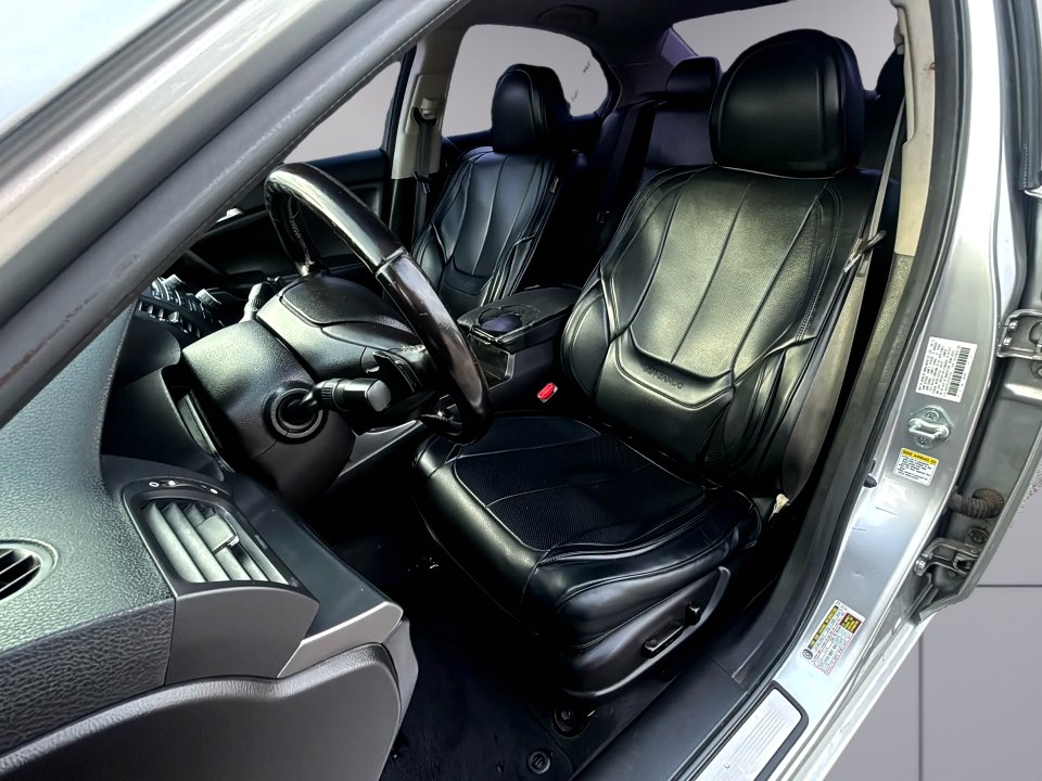 Photo 9 of this ACURA TSX