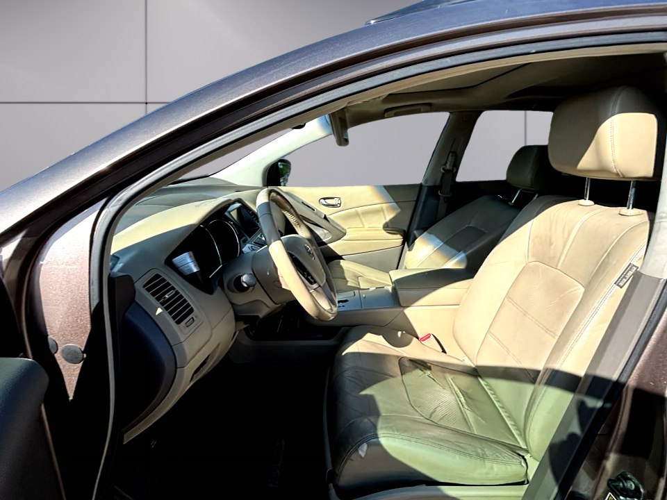 Photo 8 of this NISSAN MUR