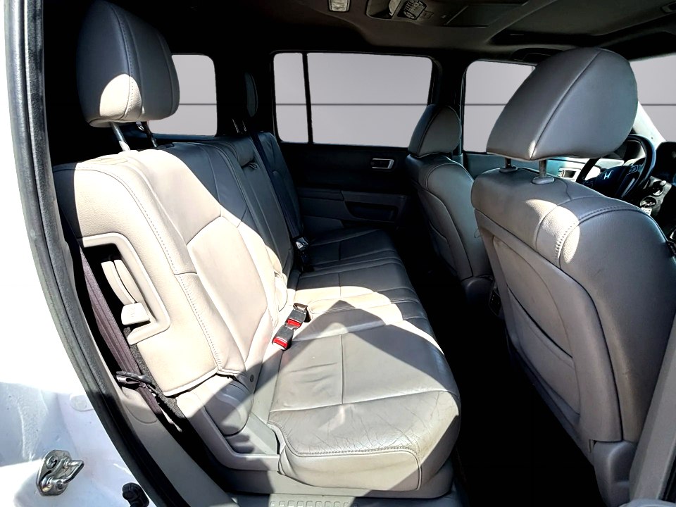 Photo 12 of this HONDA PILOT