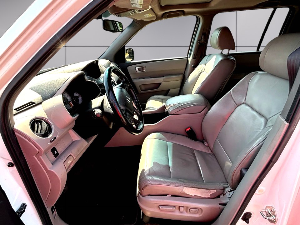 Photo 8 of this HONDA PILOT