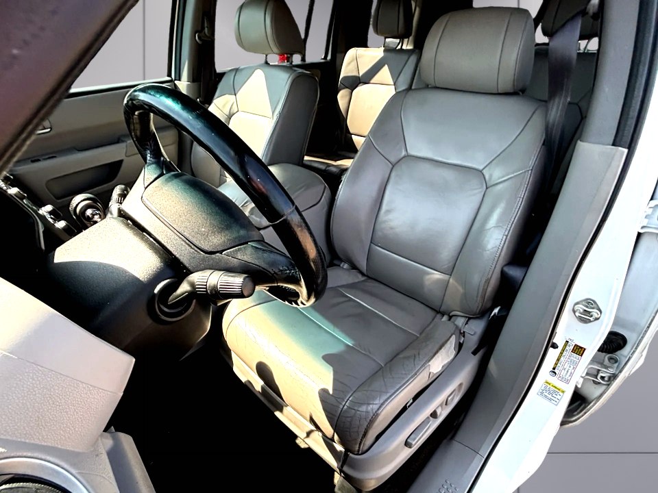 Photo 9 of this HONDA PILOT