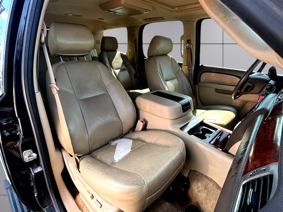 Photo 11 of this CHEVROLET TAHOE