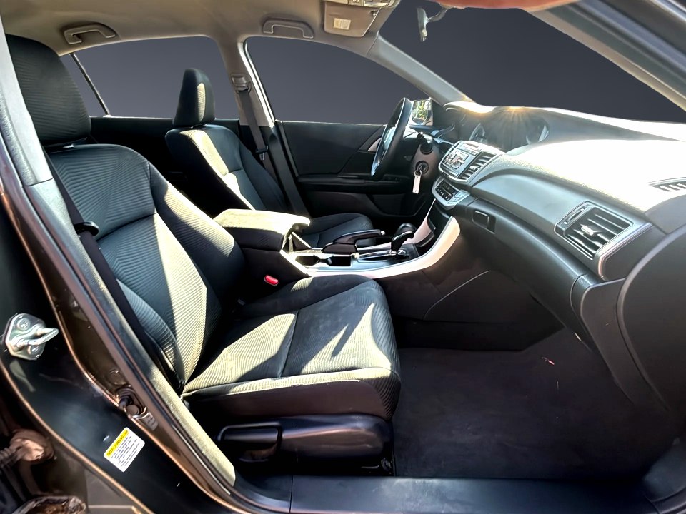 Photo 10 of this HONDA ACCORD