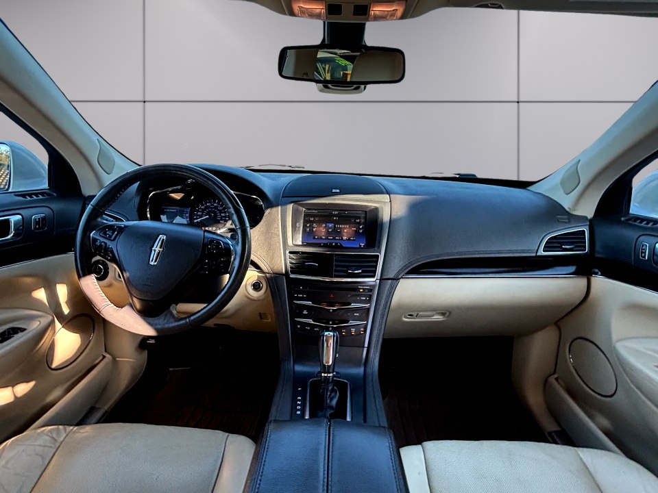Photo 7 of this LINCOLN MKT
