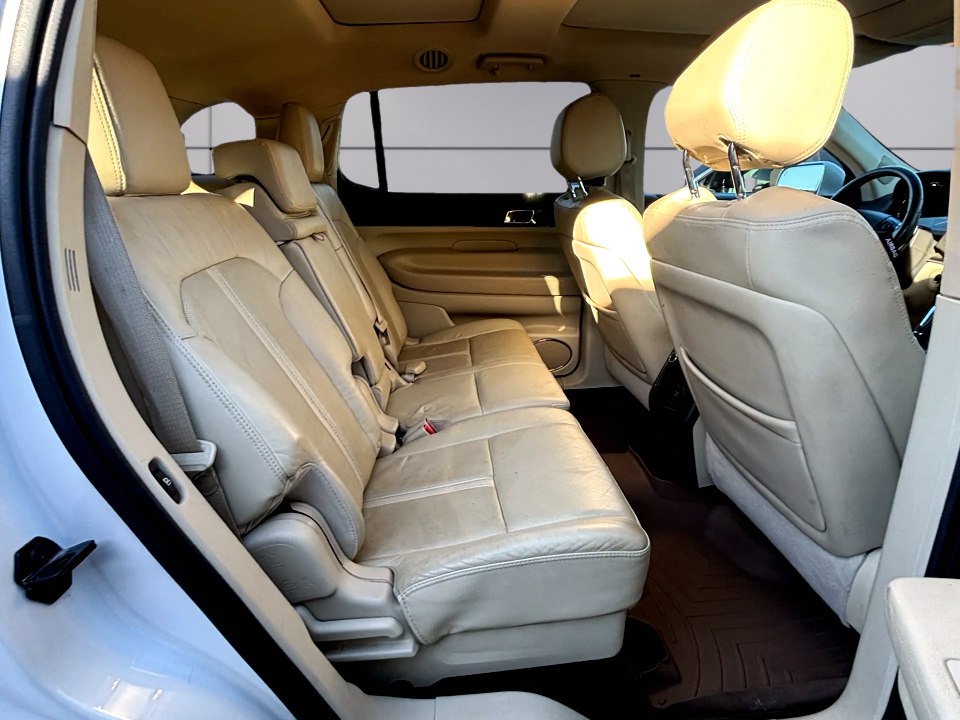Photo 10 of this LINCOLN MKT
