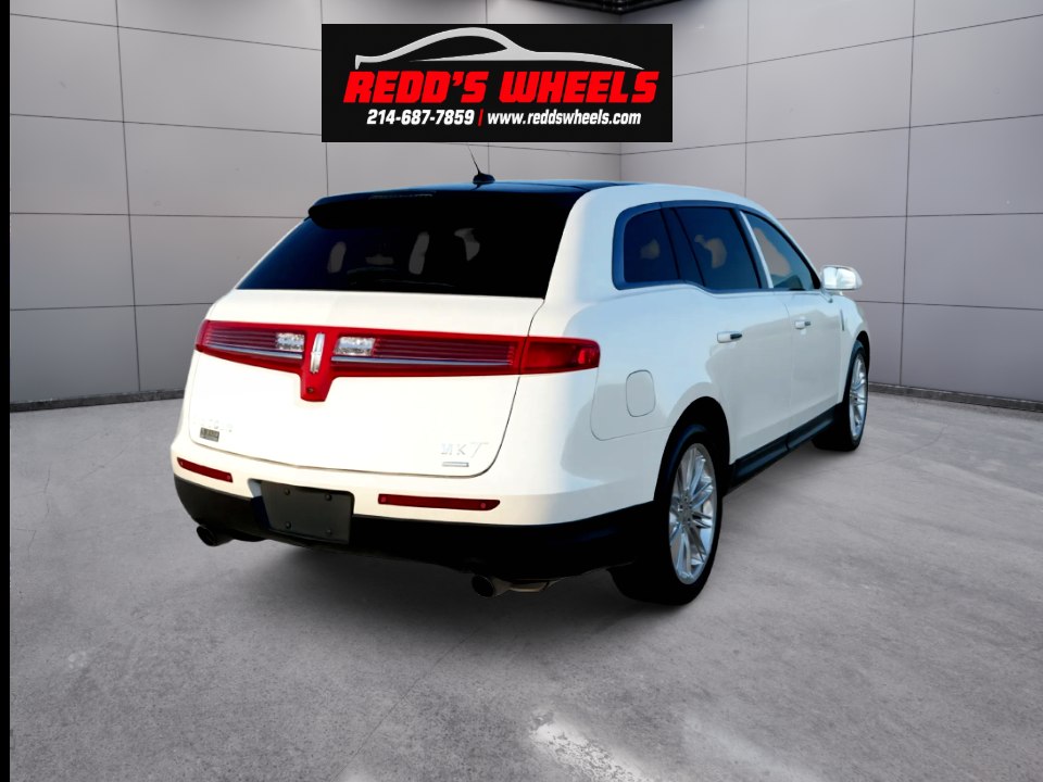 Photo 3 of this LINCOLN MKT