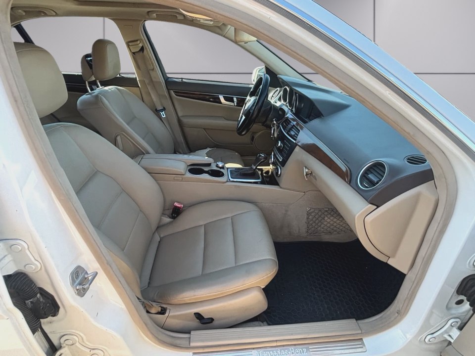 Photo 10 of this MERZ CCLASS