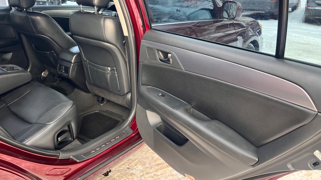 Photo 26 of this TOYOTA AVALON