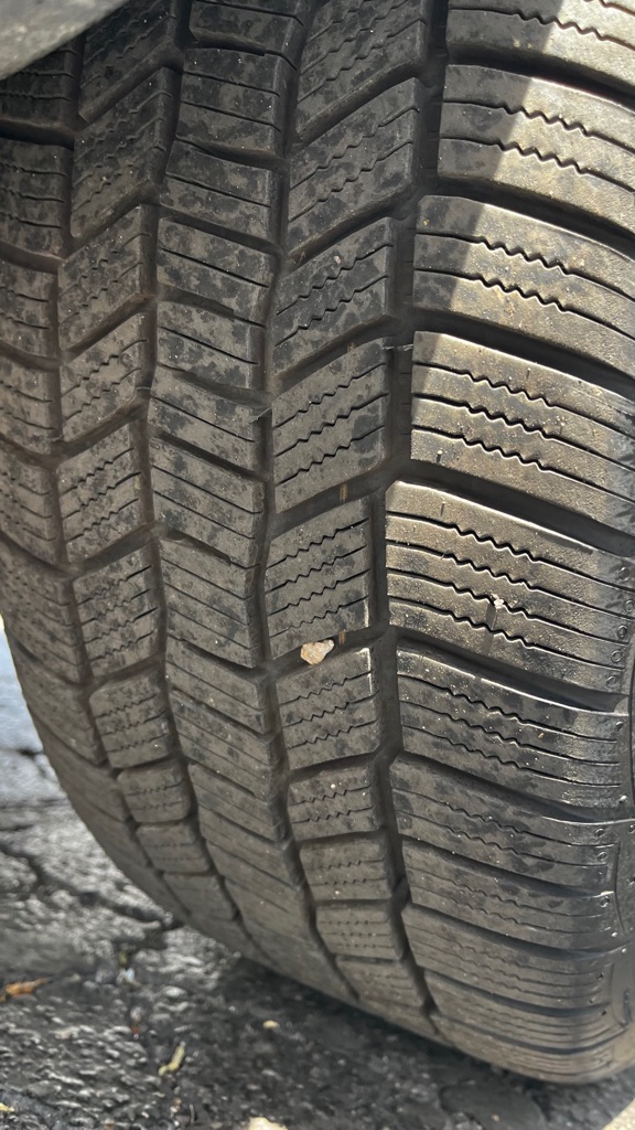 Photo 50 of this FORD ESCAPE