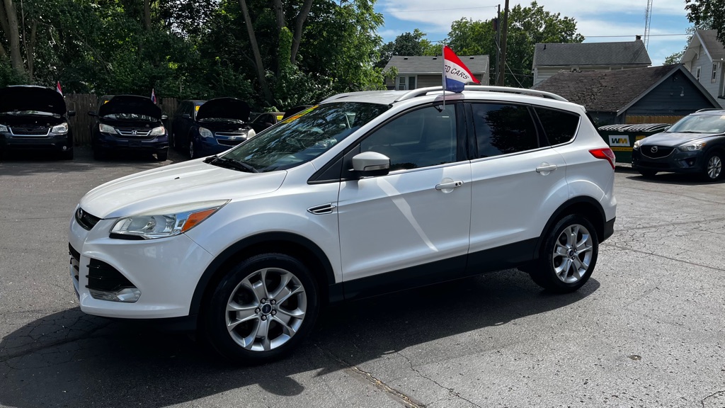 Photo 2 of this FORD ESCAPE